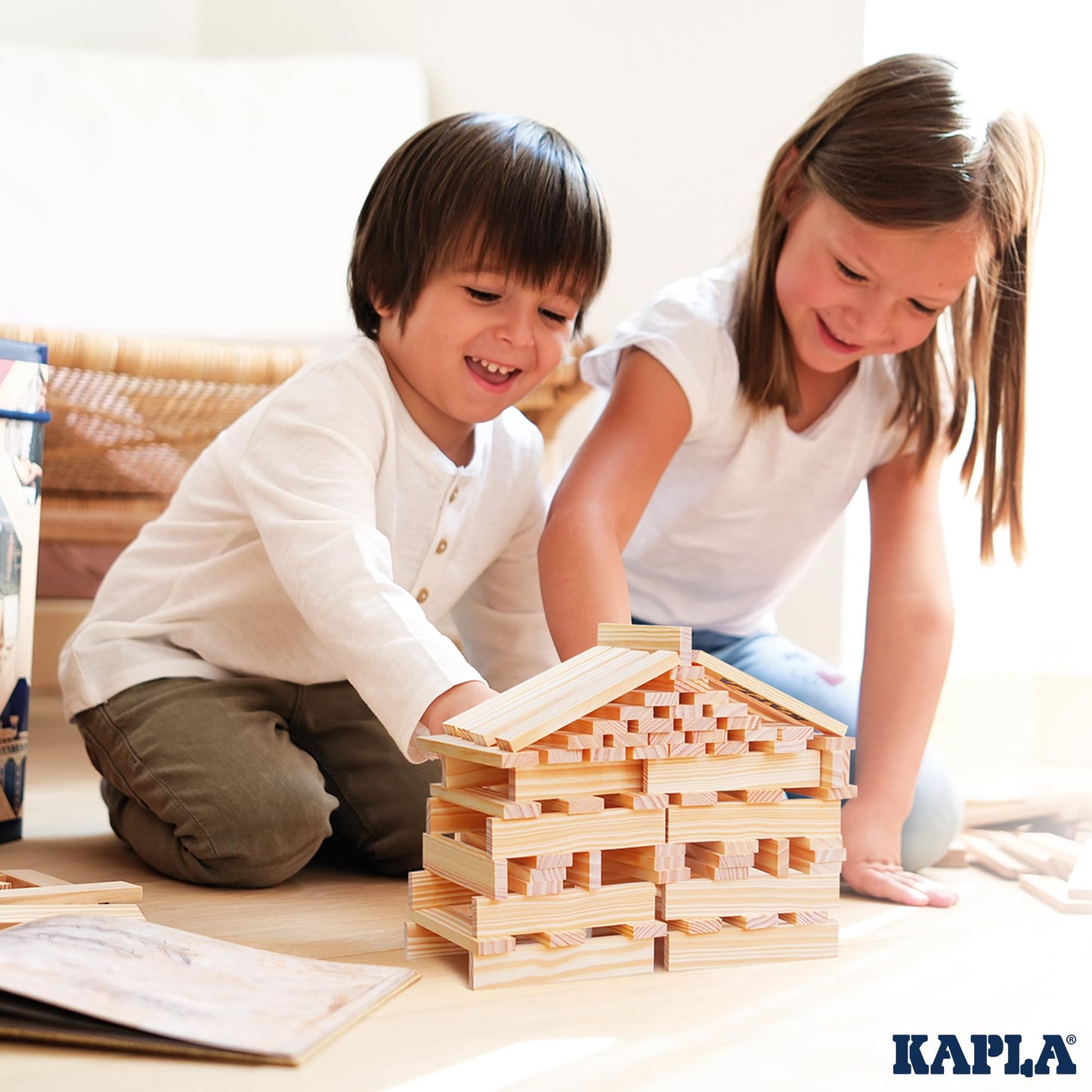 KAPLA Wooden Construction Kit 200 Bricks | Open-Ended Building Toy