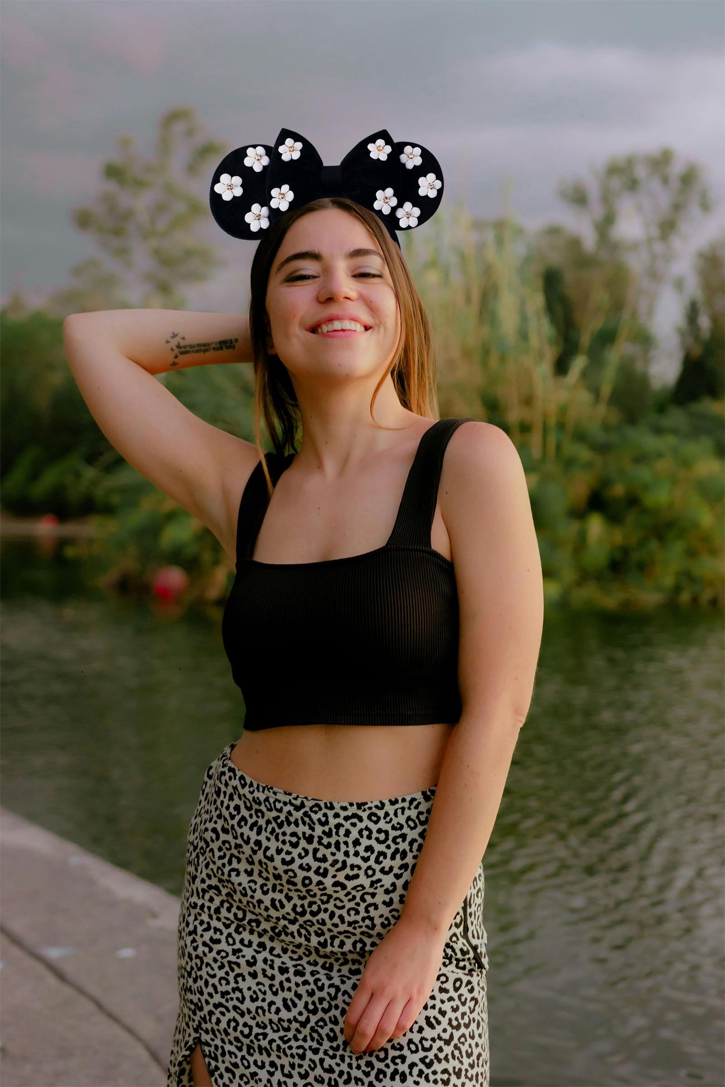 KARETT Mouse Ears Bow Headbands – Sparkling Party Accessory for Women & Girls
