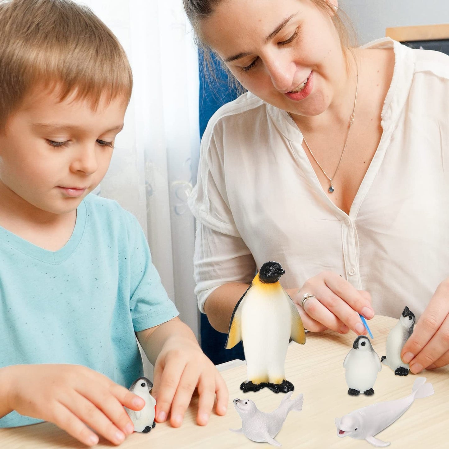 Kasyat 16 Pcs Polar Animals Figurines – Arctic Figures for Party Decor