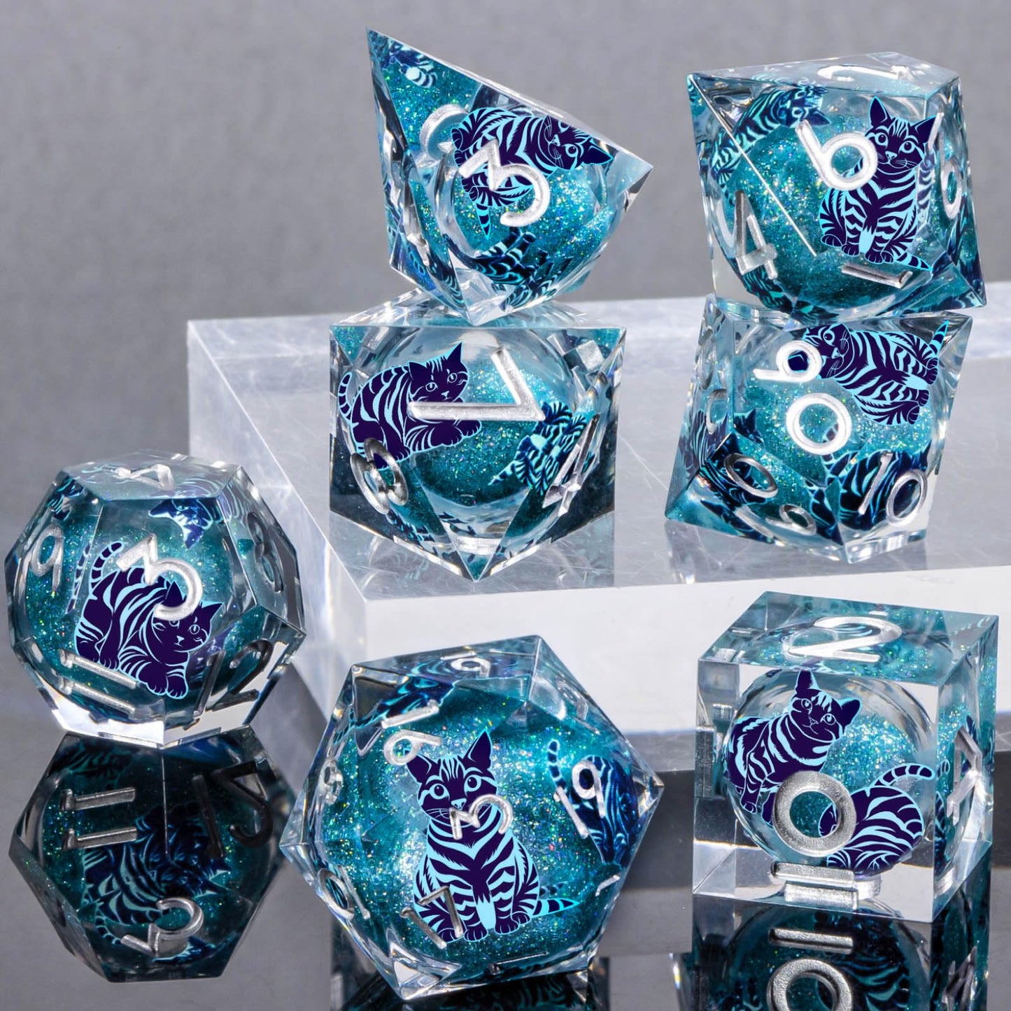 KERWELLSI Cat Liquid Core DND Dice Set - 7Pcs Blue Resin D&D Dice with Sharp Edges & Gift Box