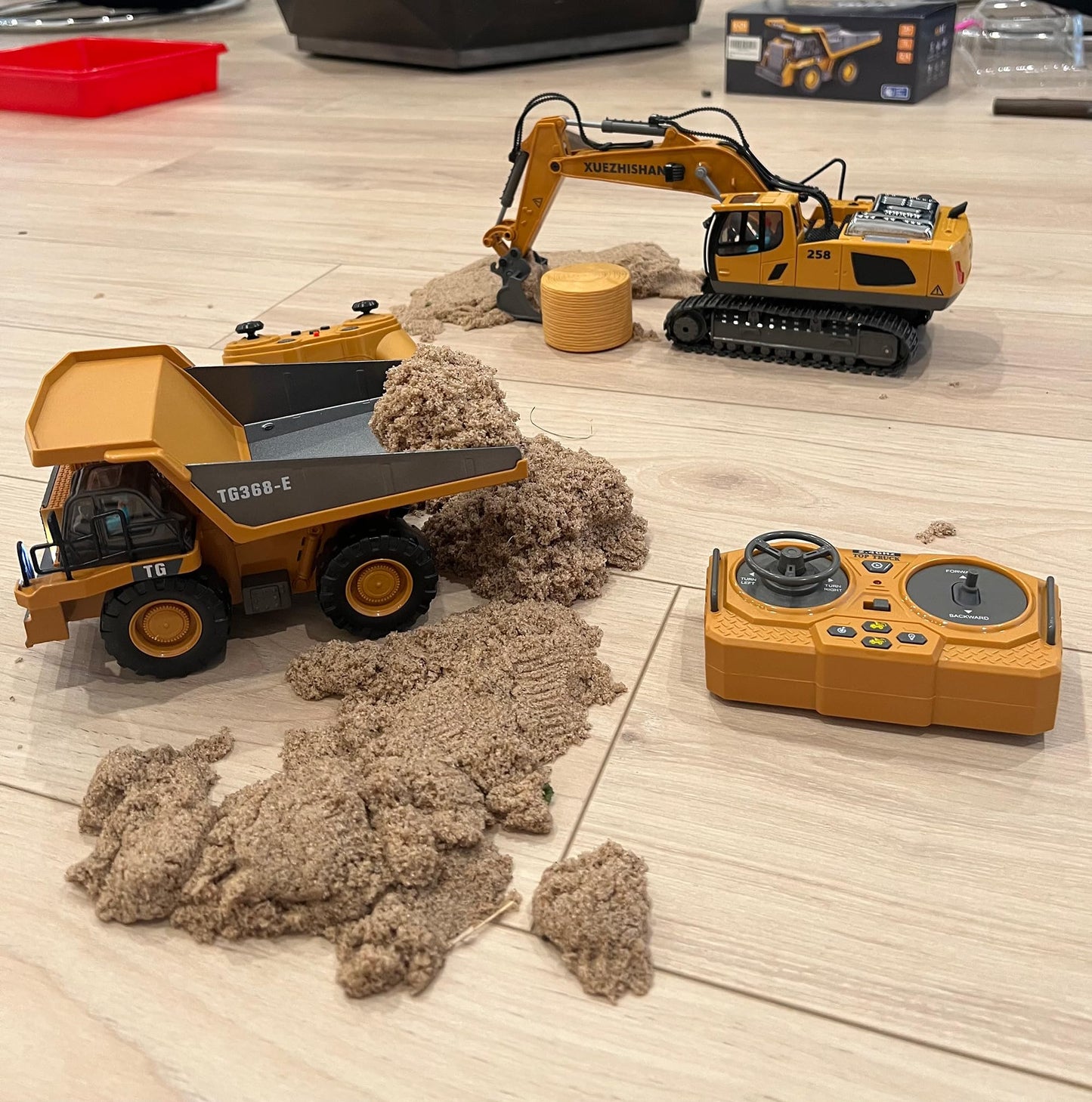 KIDMARKT RC Excavator Toy — 11-Channel Metal Construction Truck with 2×1200mAh Batteries, 120-Min Playtime