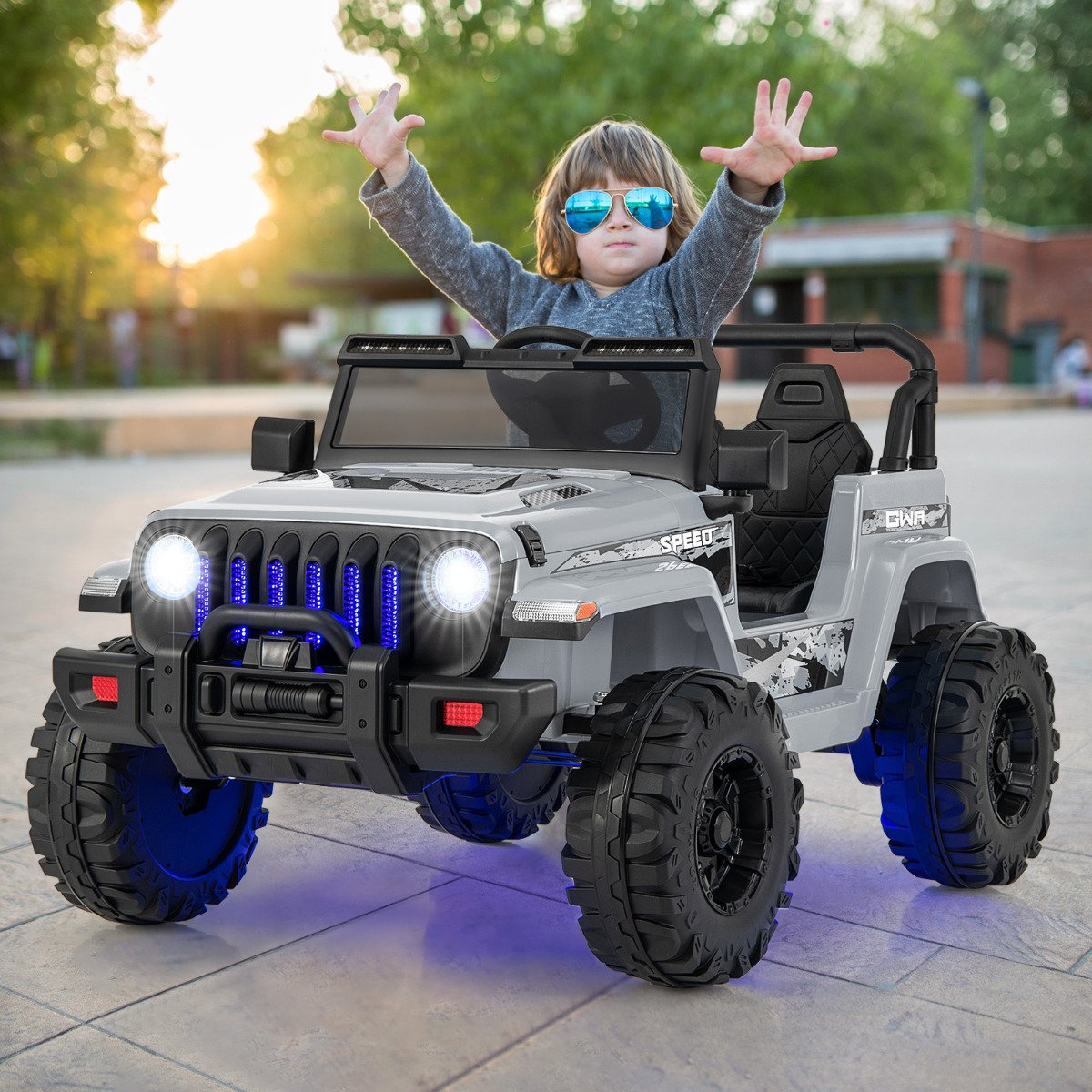 12V Kids Ride on Truck with 2.4G Parental Remote Control and Music-Black