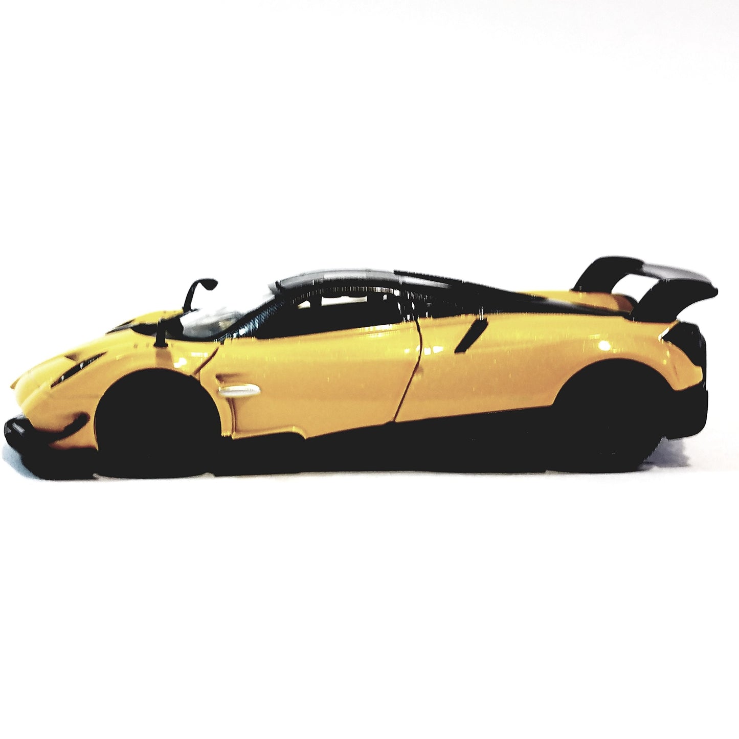KiNSMART Pagani Huayra BC 1:38 Die-Cast Model Car – 5in Pull-Back, Open Doors, Yellow