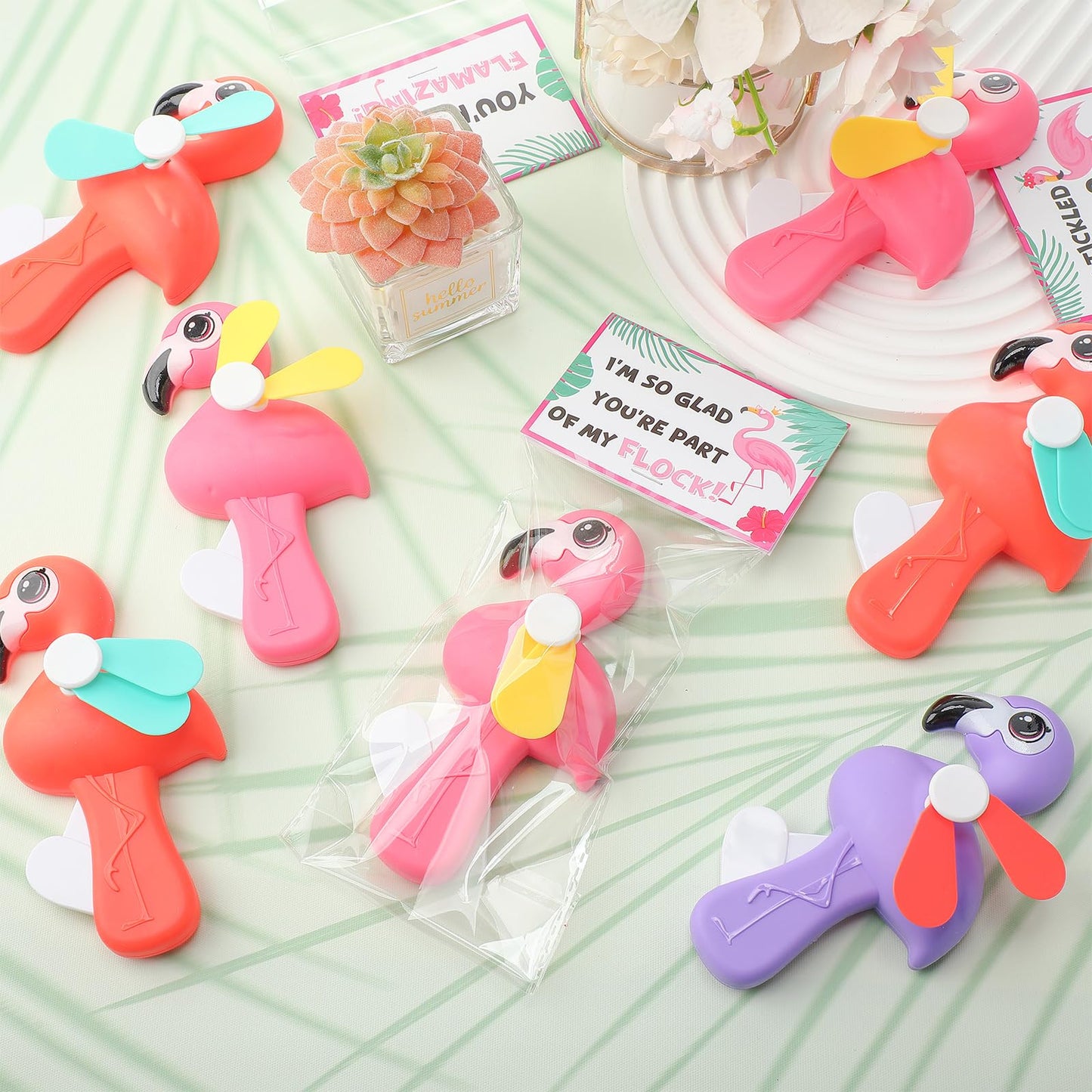 Kittmip 24-Pack Mini Flamingo Fans – Portable Handheld Gift Set with Cards