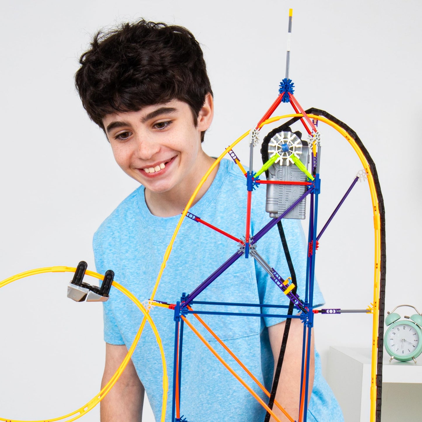 K'NEX Amazin' 8 Coaster STEM Building Set – Motorized Space-Themed Roller Coaster for Kids 9+