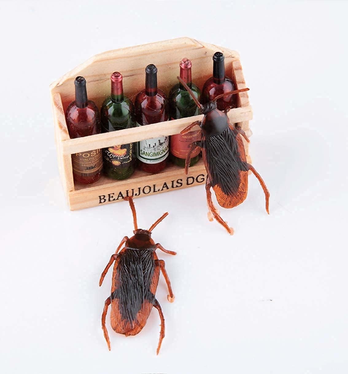 Ksquares Prank Fake Roaches – Realistic 5-Piece Plastic Insects for Parties and Pranks