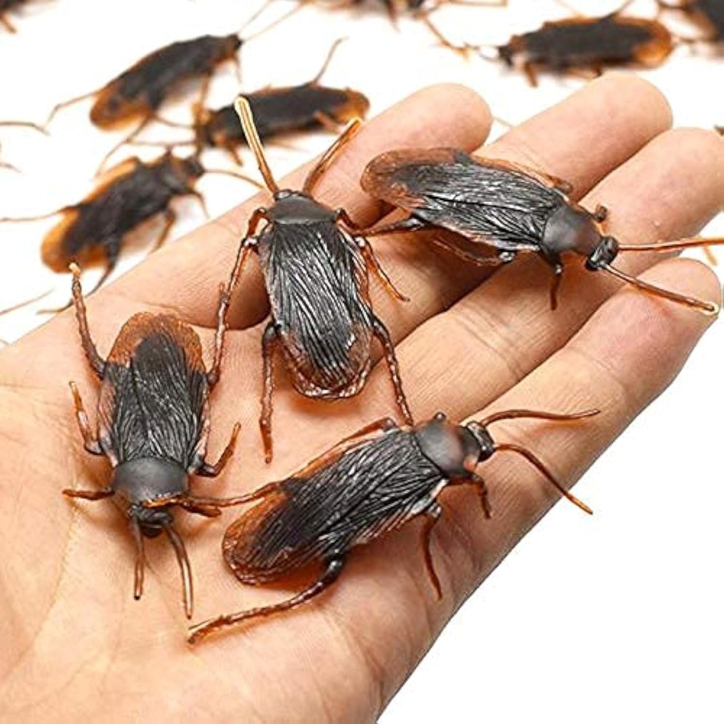 Ksquares Prank Fake Roaches – Realistic 5-Piece Plastic Insects for Parties and Pranks