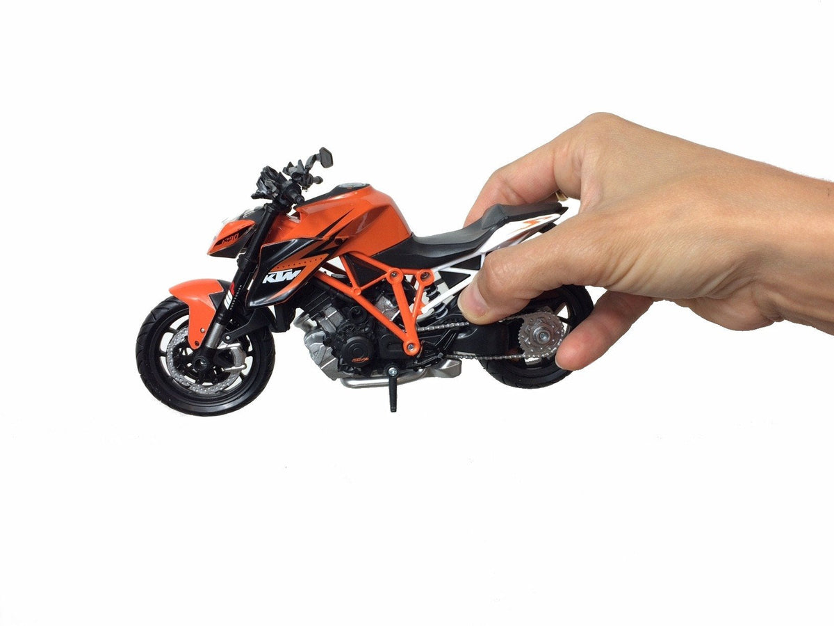 KTM New Ray Toys 1:12 2014 Superduke R 1290 Die-Cast Replica