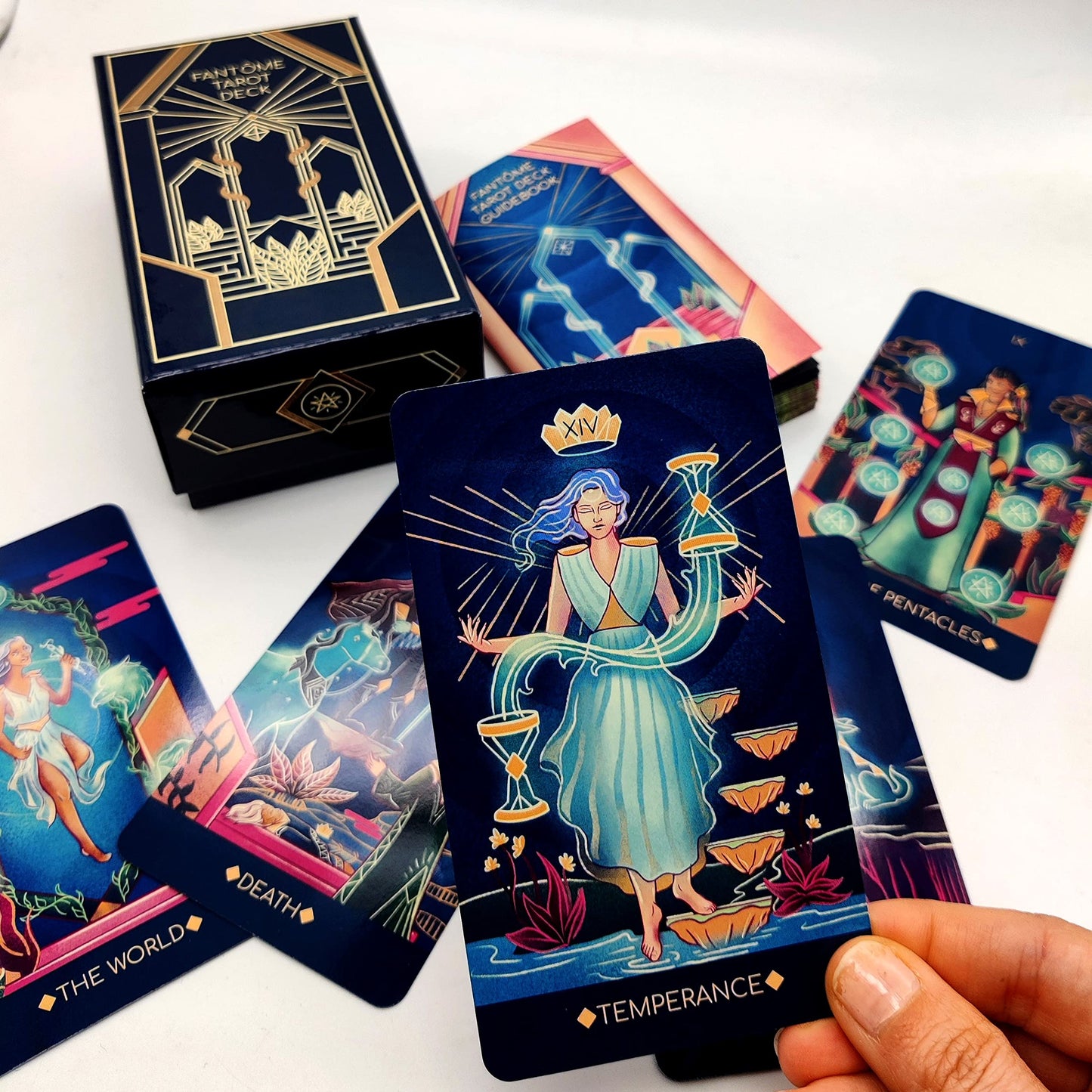 La Muci Fantome Tarot Deck — 80-Card Minimalist Kit with Guidebook & AR App (Beginners)