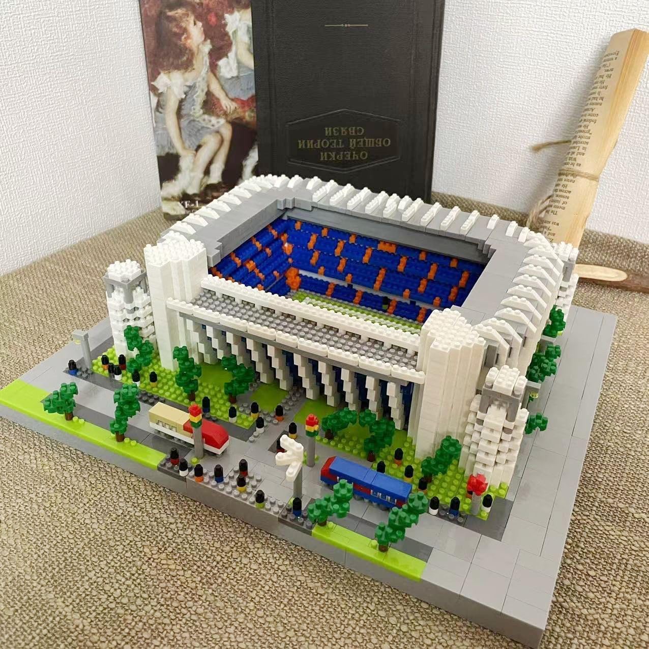 LANGLICHUN Madrid Style Soccer Stadium Micro Mini Building Blocks – 3500+ Pieces