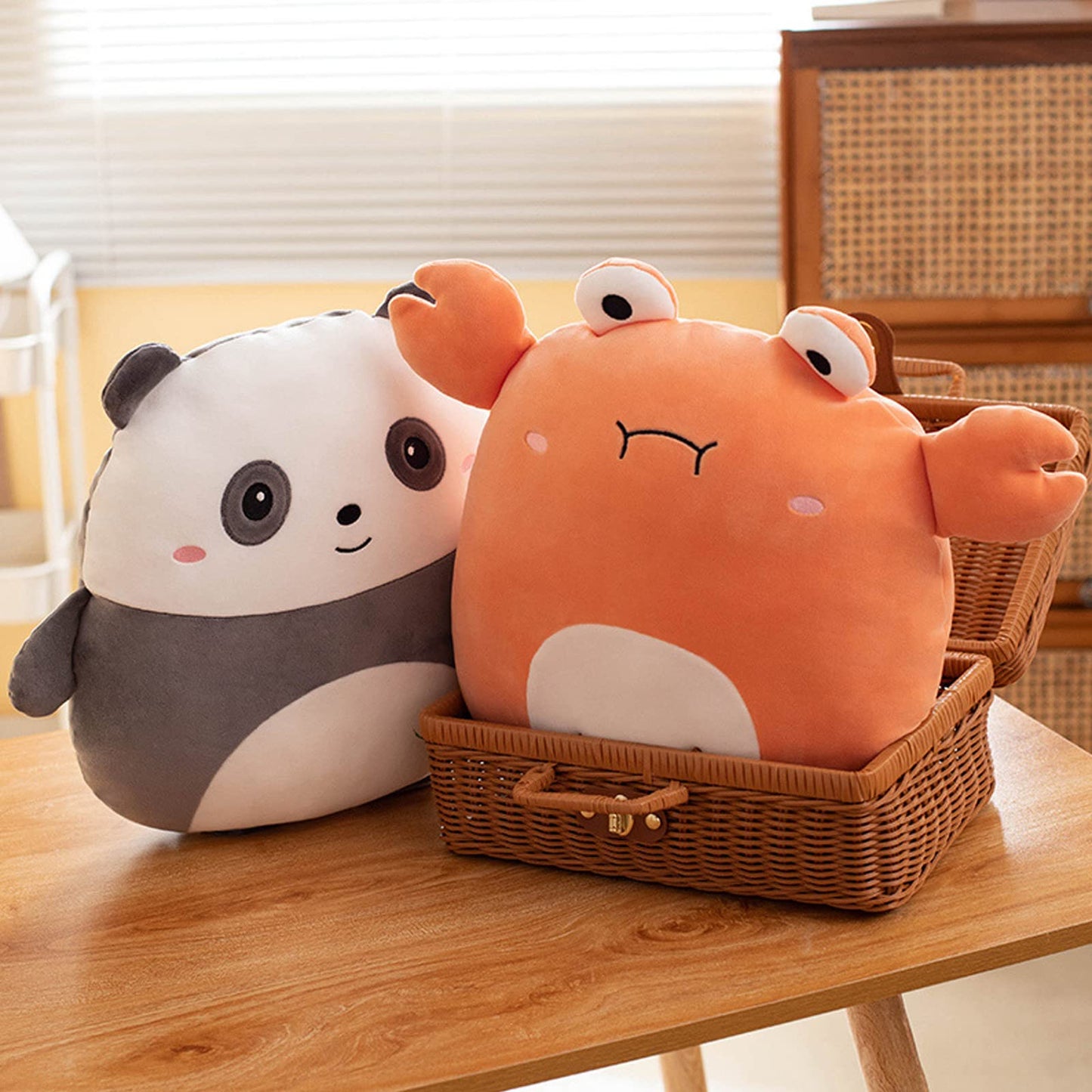 Lannery Crab Plush Pillow 16-Inch – Kawaii Stuffed Toy for Room Decor