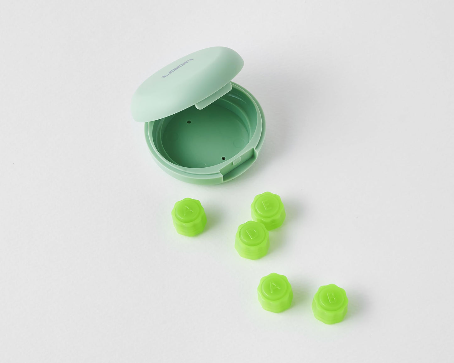 LAON90 Gonggi: Korean Original 5-Stone Set with Pocket Case – Not 3D Printed (Red, Green, Blue)