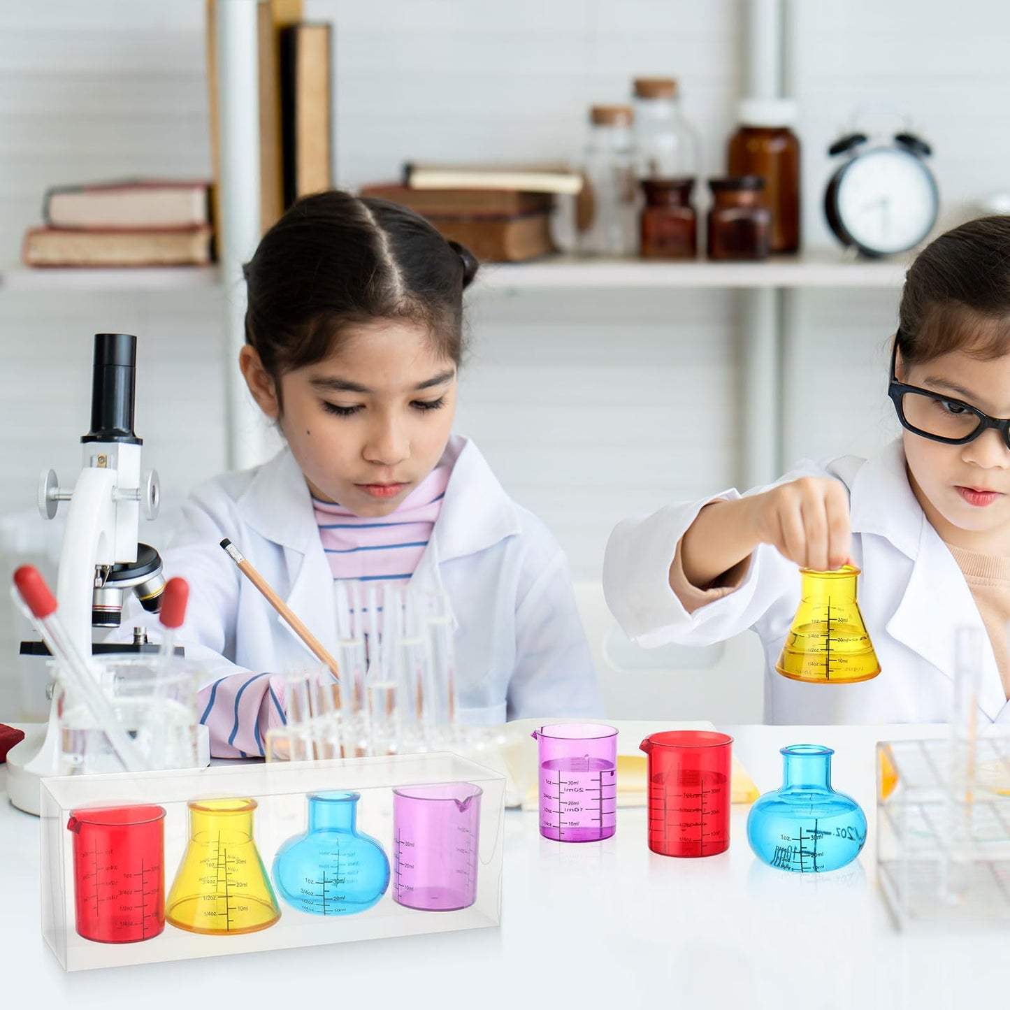 LaRandom 8-Piece Science Measuring Flask Set for Kids, 30ml Plastic Beakers – DIY Lab Kit