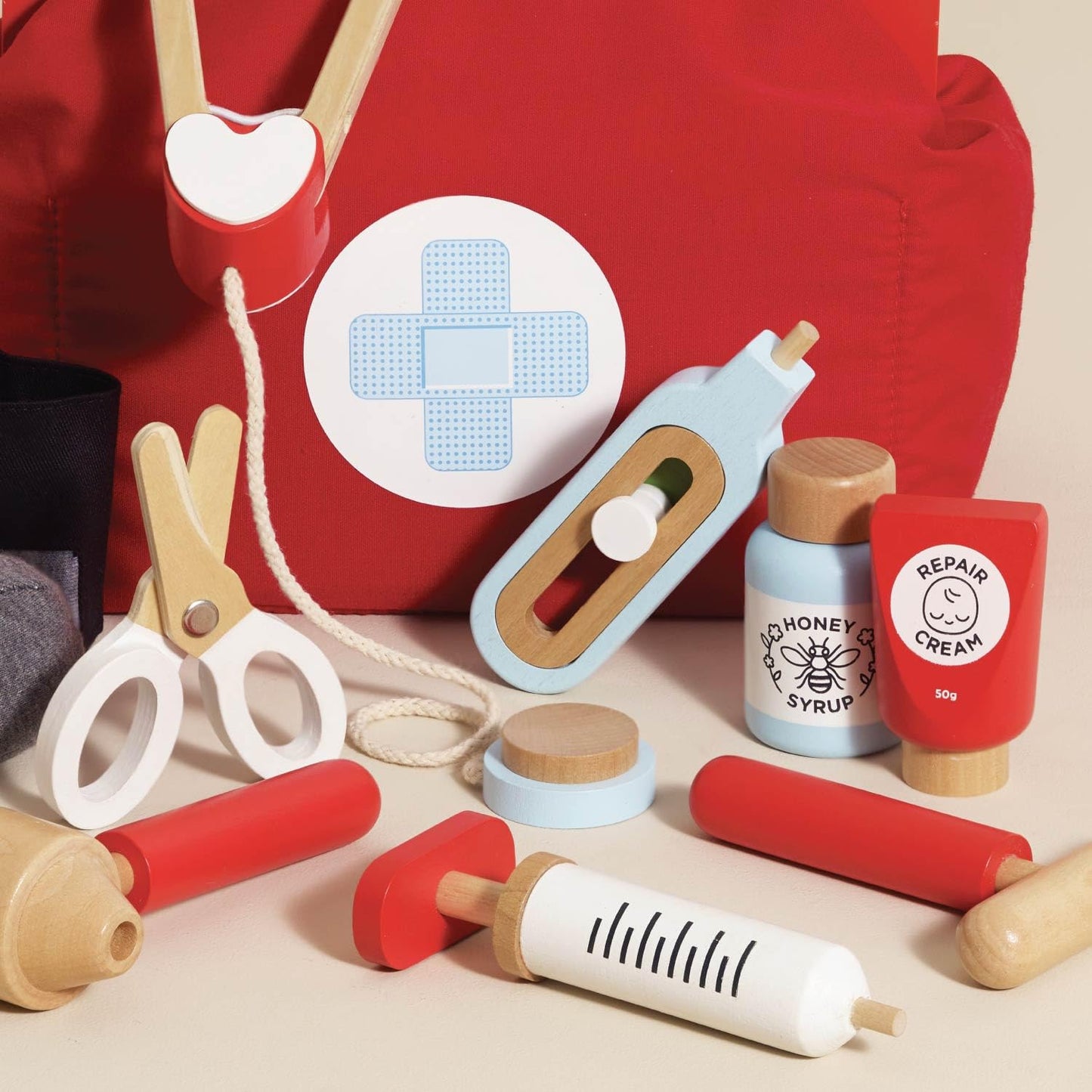 Le Toy Van Honeybake Doctor's Medical Play Set - Wooden Pretend Play Kit for Kids 3+