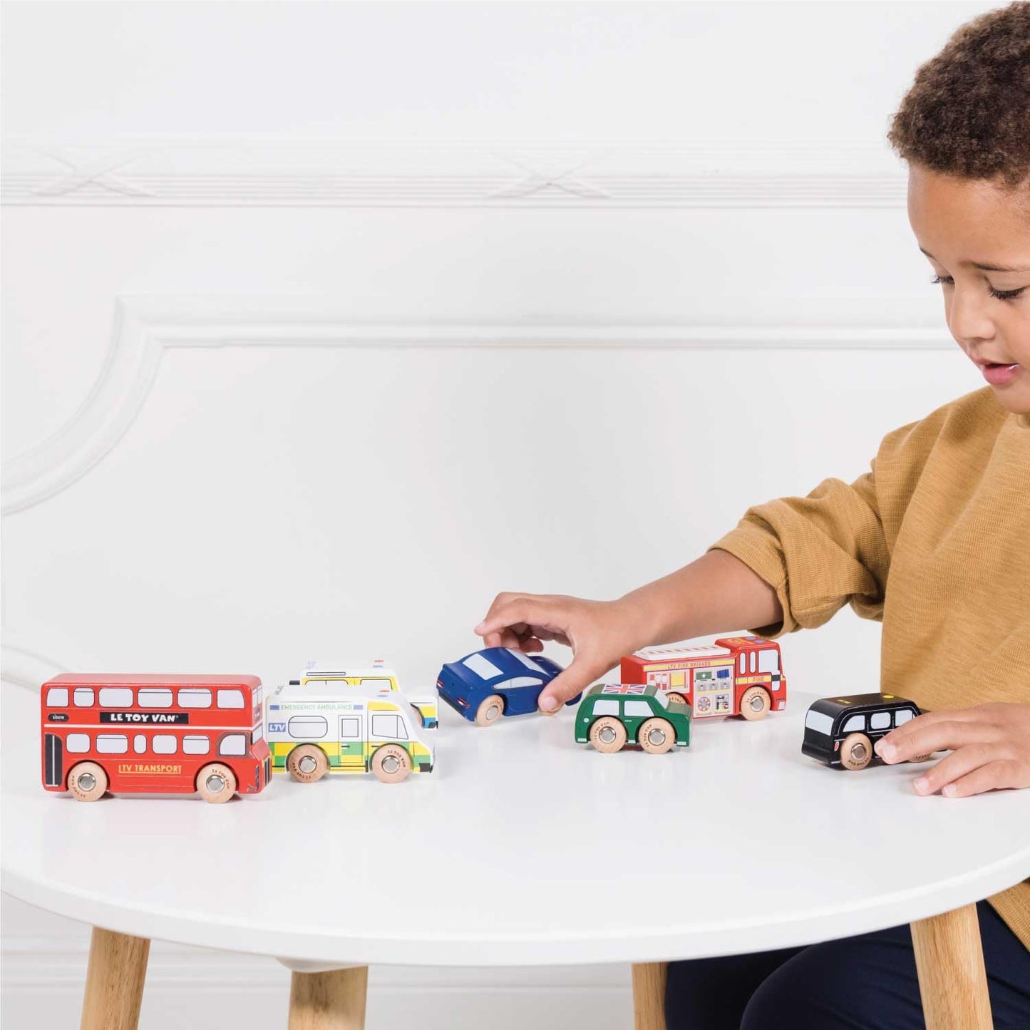 Le Toy Van London Car Set – Premium Wooden Vehicles for Kids 3+ (7-Piece) TV267