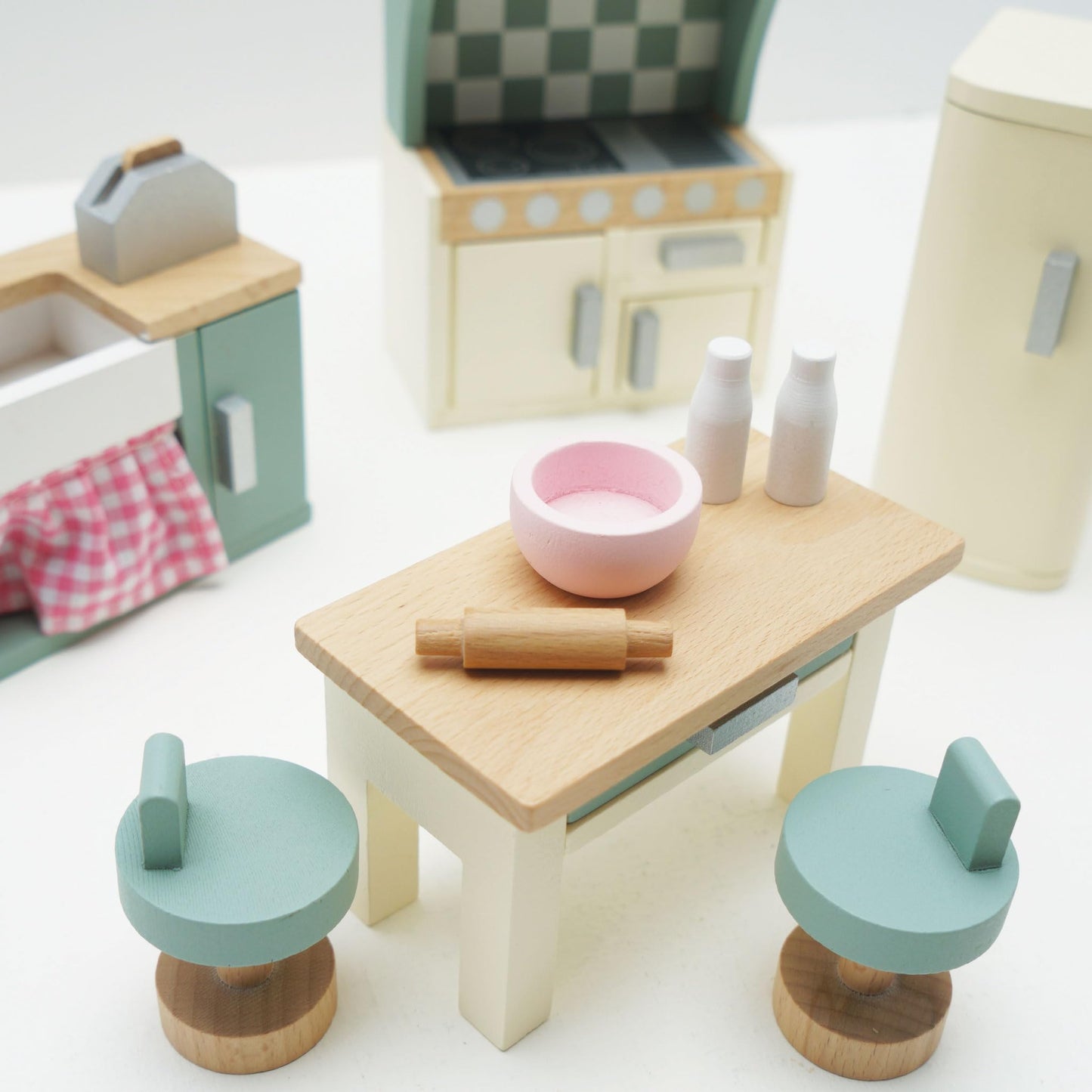 Le Toy Van Daisylane Kitchen Dollhouse Furniture (ME059) | Rosebud Kitchen Play Set