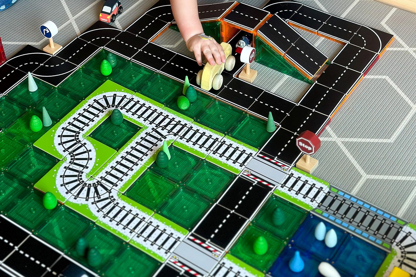 Learn & Grow Magnetic Tiles Train Tracks Expansion Pack – 36pc STEM Track Tops