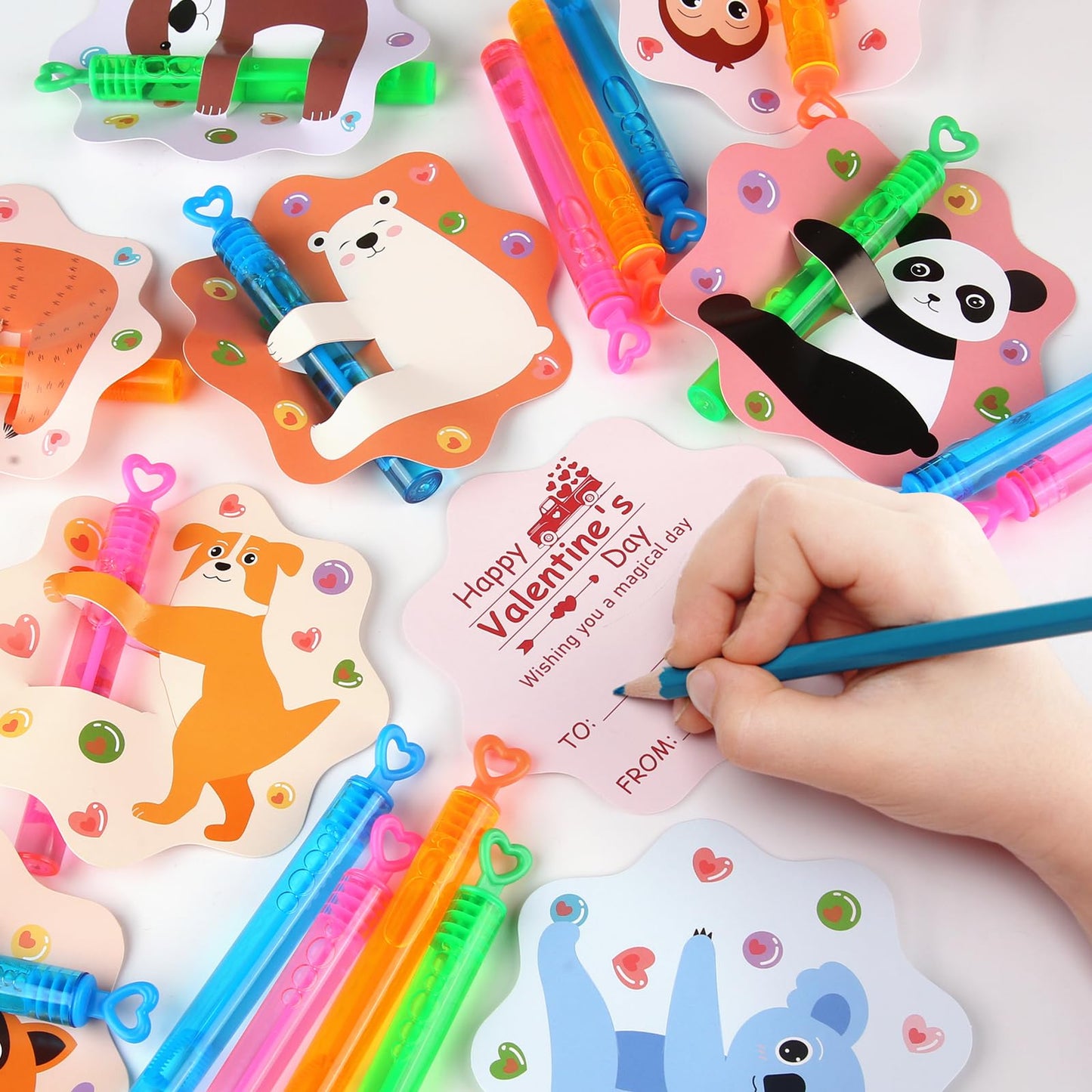 LEASEN 32-Pack Mini Bubble Wands with Greeting Cards – Animal Valentines for Kids