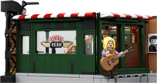 LEGO 21319 Central Perk – LEGO Ideas Set with 7 Friends Minifigures