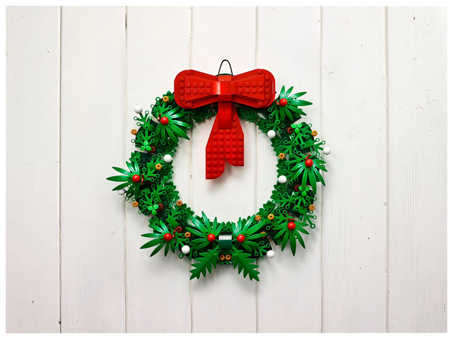 LEGO 40426 2-in-1 Christmas Garland | Advent Wreath Set for Creative Holiday Decor
