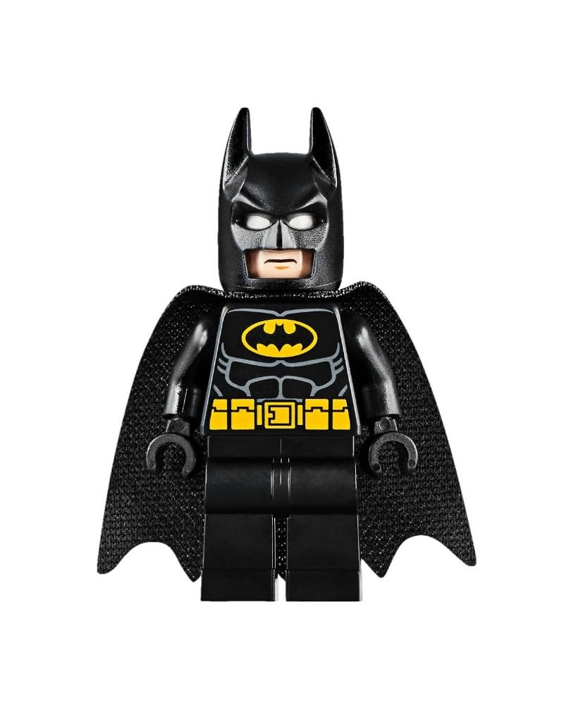 LEGO Batman Minifigure – Black Suit with Batcape & Bat-rang | Junior Sets