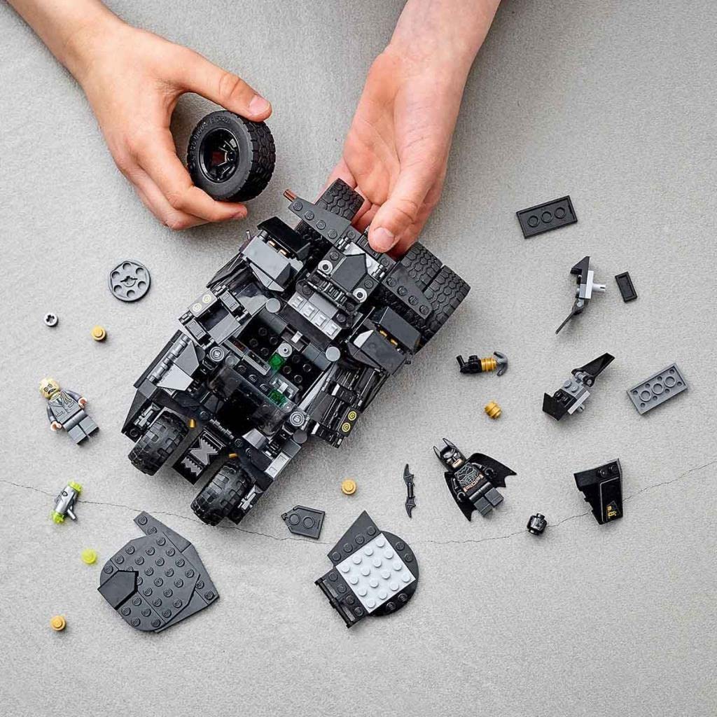 LEGO Batman Batmobile Tumbler: Scarecrow Showdown 76239 – Building Kit with Batman & Scarecrow