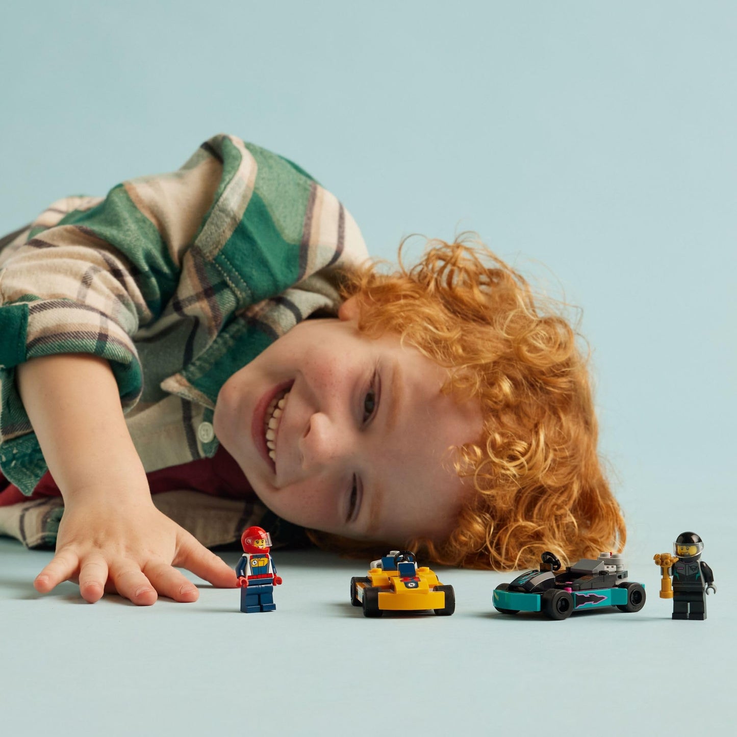 LEGO City Go-Karts and Race Drivers 60400 | 2 Minifigs, Turquoise & Orange Go-Karts