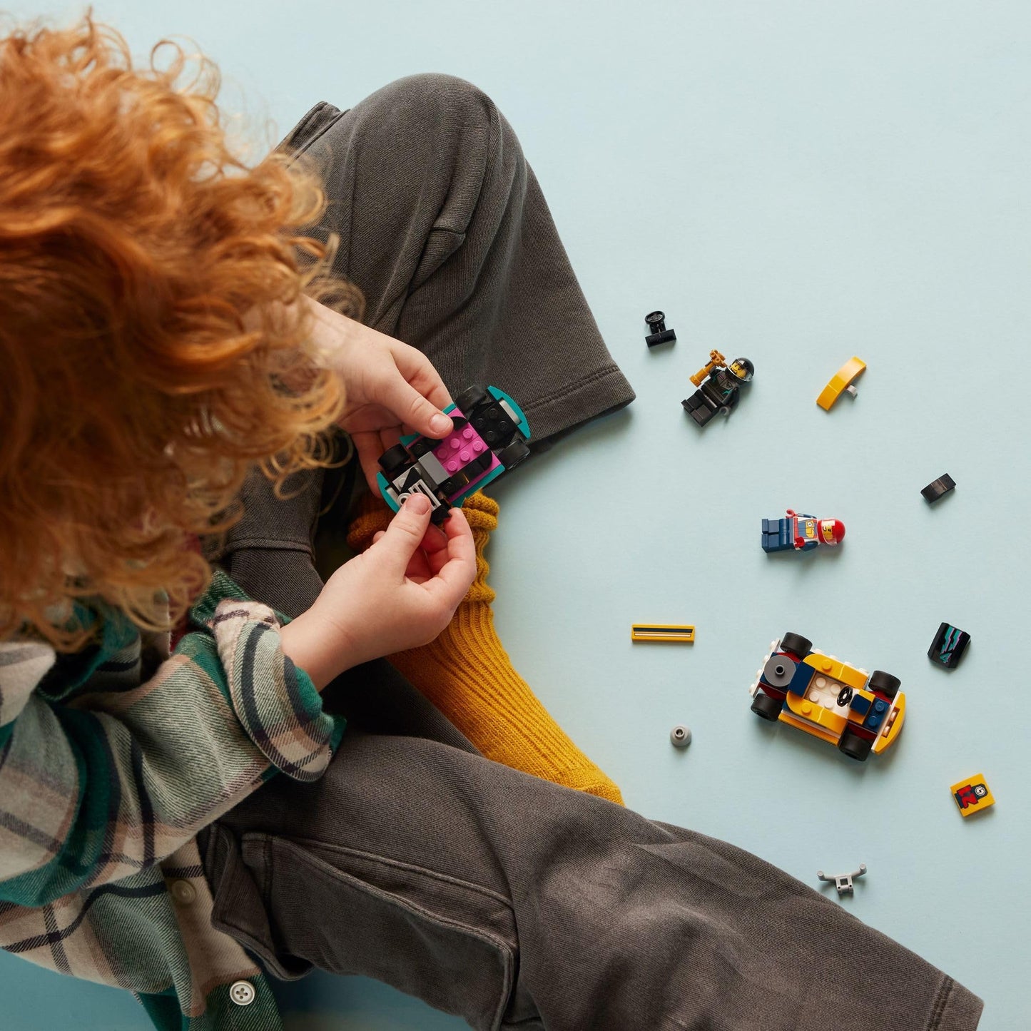 LEGO City Go-Karts and Race Drivers 60400 | 2 Minifigs, Turquoise & Orange Go-Karts
