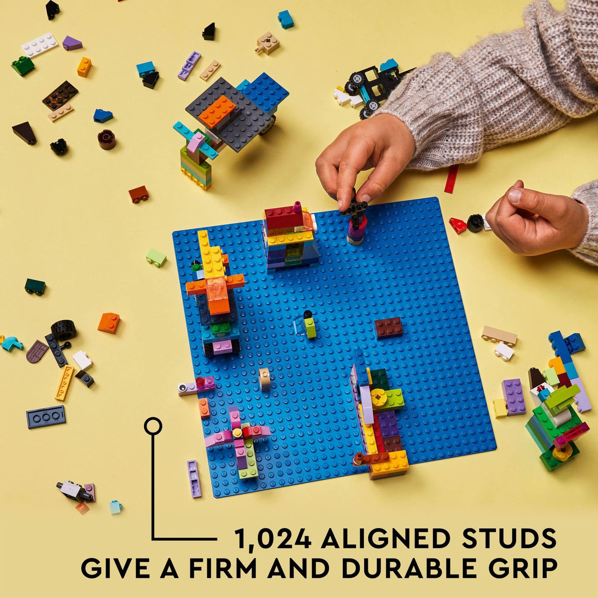 LEGO Classic Blue Baseplate 11025 – 32x32 Stud Building Baseplate for Creative Play (Ages 4+)
