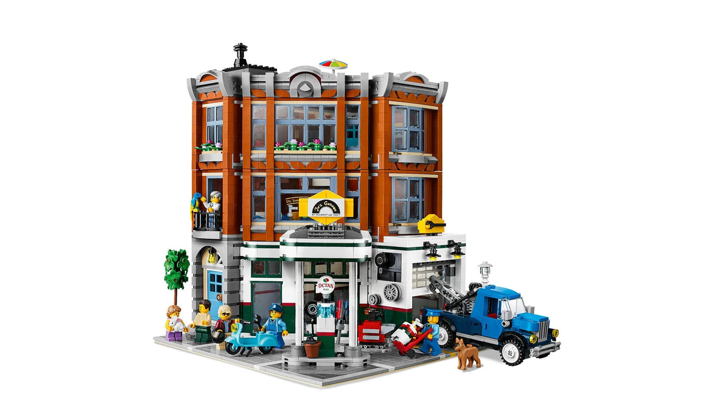 LEGO Creator Expert Corner Garage 10264 Building Kit — 2569 Pieces | Advanced Modular Build