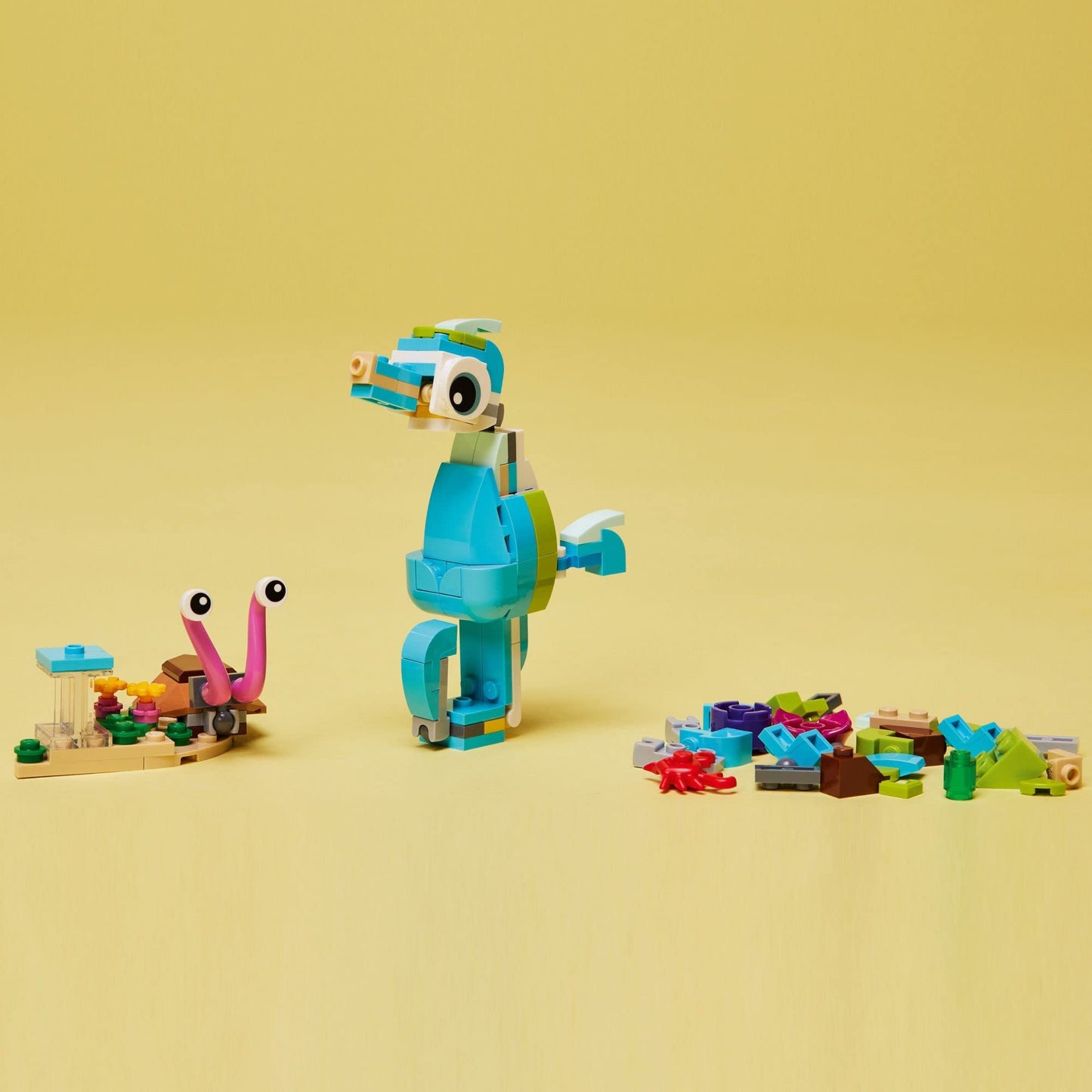 LEGO Creator 3in1 Dolphin and Turtle Toys (31128) – 3 Builds, Display Stand, 137 Pieces