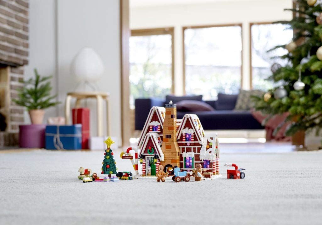 LEGO Creator Expert Gingerbread House 10267 – 1,477-piece Building Kit