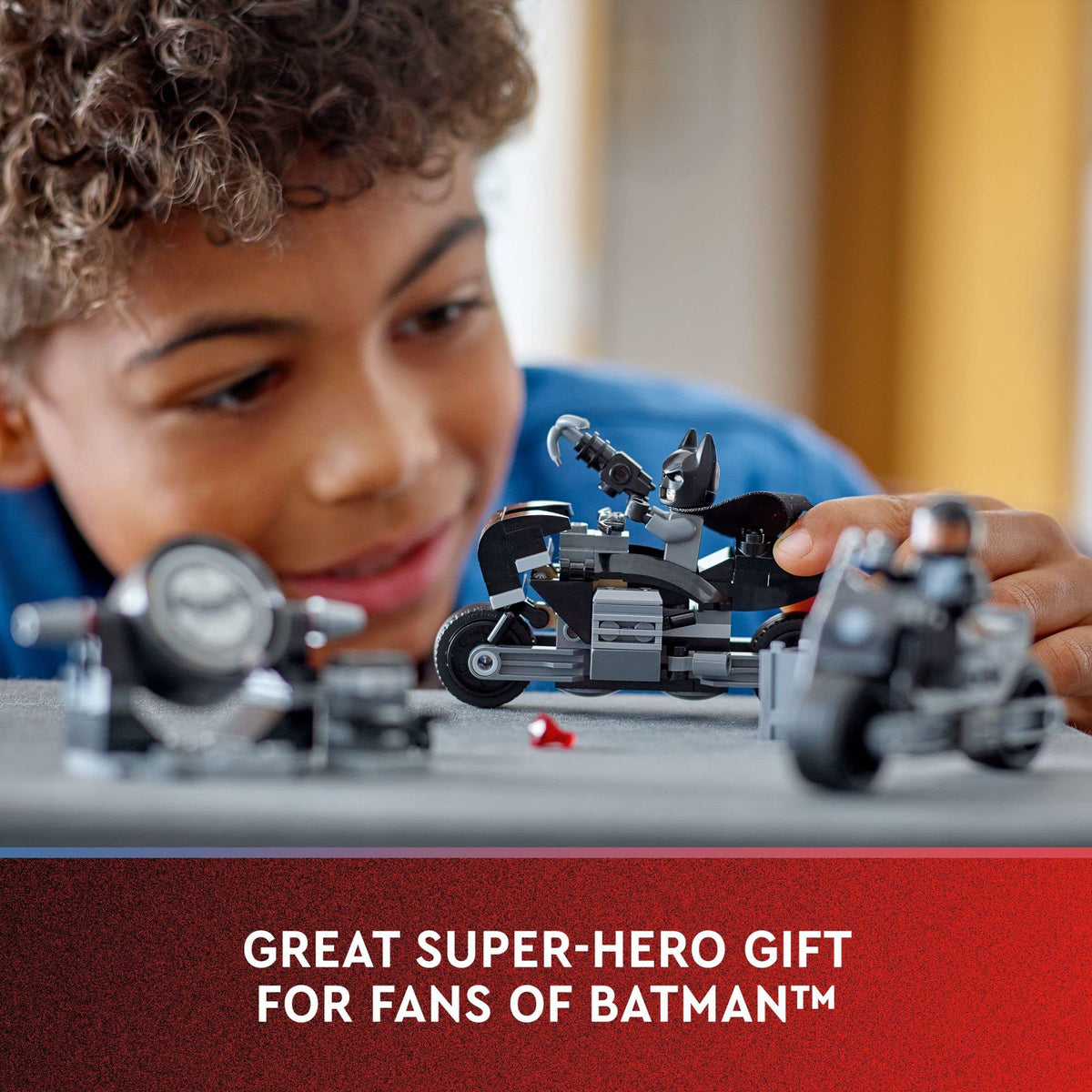 LEGO DC Batman: Batman & Selina Kyle Motorcycle Pursuit 76179 | 149 Pieces for Kids Aged 6+