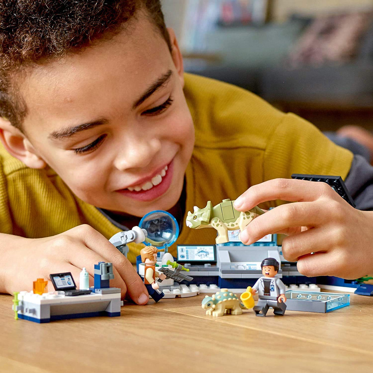 LEGO Jurassic World Dr. Wu's Lab: Baby Dinosaurs Breakout 75939 – 164-Piece Building Kit with Owen Grady