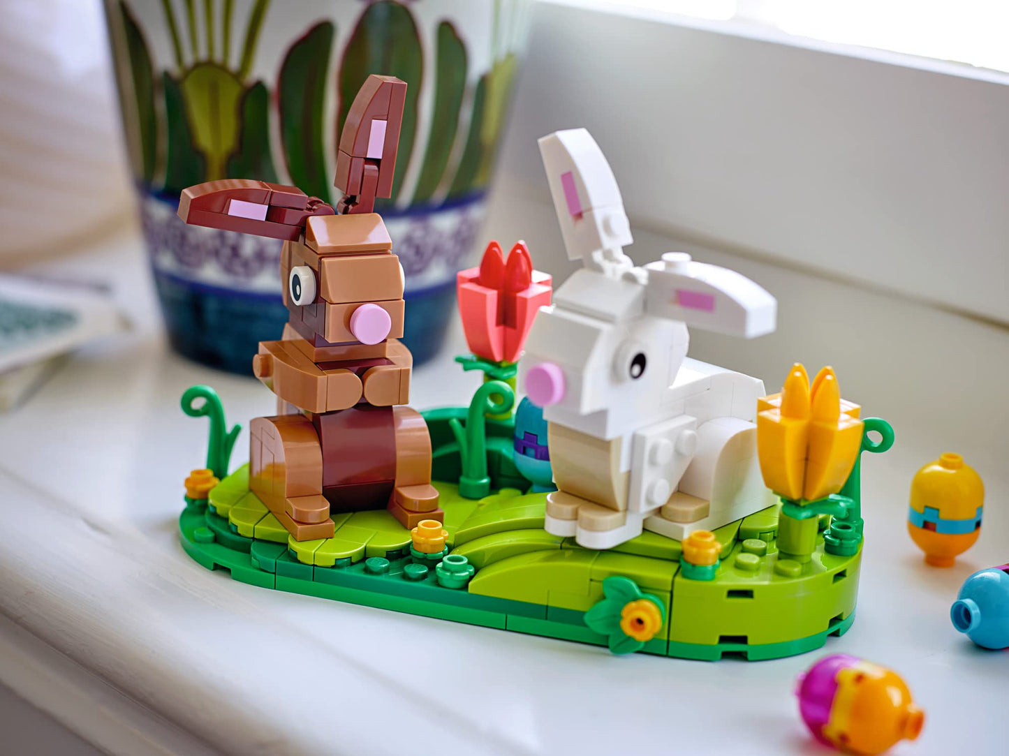 LEGO Easter Rabbits Display 40523 – Buildable Bunny Scene with Eggs & Tulips