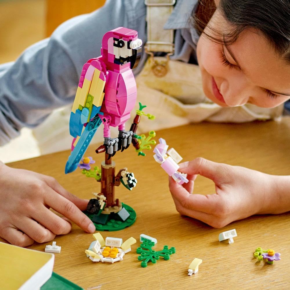 LEGO Creator 31144 Exotic Pink Parrot — 3in1 Animal Playset