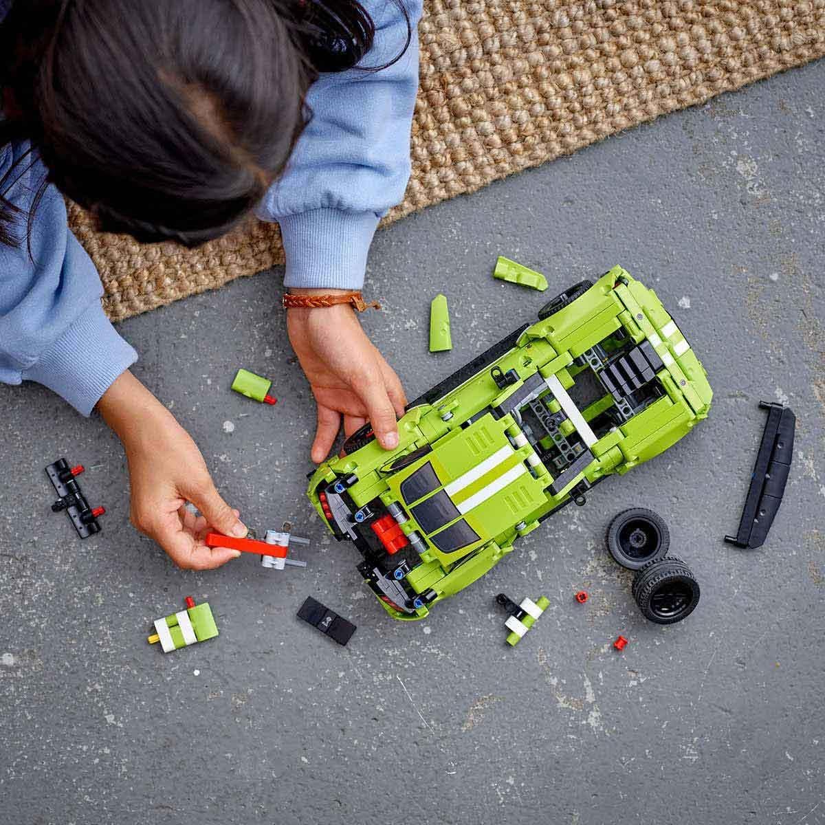 LEGO Technic Ford Mustang Shelby GT500 42138 — 544-Piece Drag Race AR Build