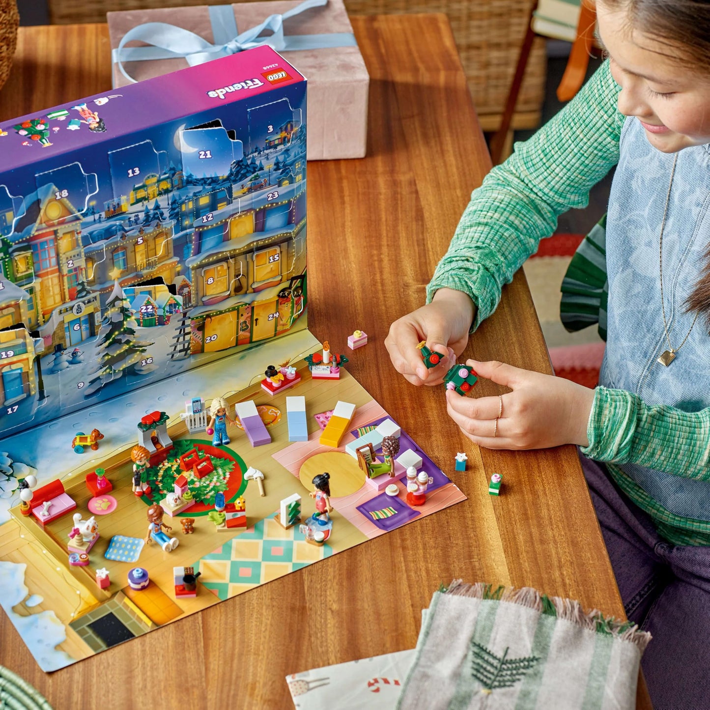 LEGO Friends Advent Calendar 2025 (42668) – 237-Piece Christmas Countdown for Kids 6+