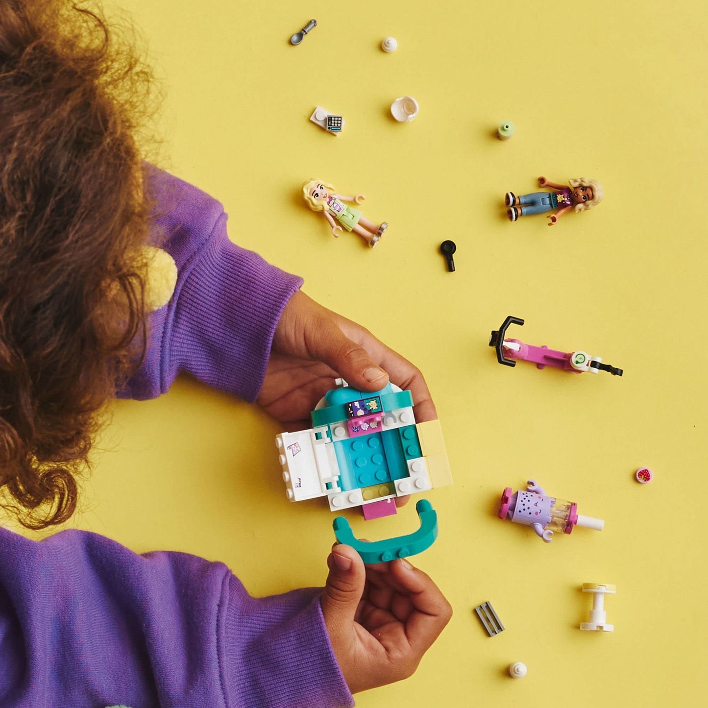 LEGO Friends Mobile Bubble Tea Shop 41733 – Creative Vehicle Playset for Kids 6+