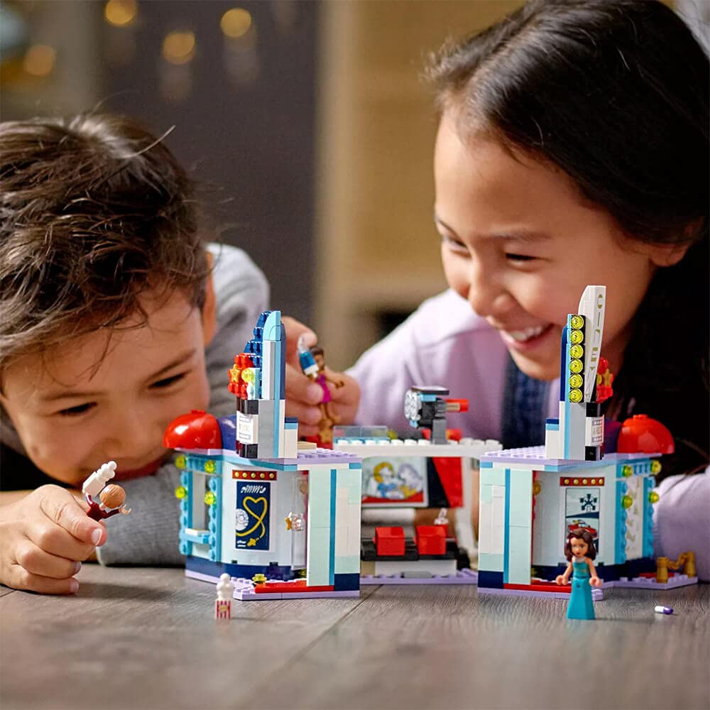 LEGO Friends Heartlake City Movie Theater 41448 – 451-Piece Playset | New 2021