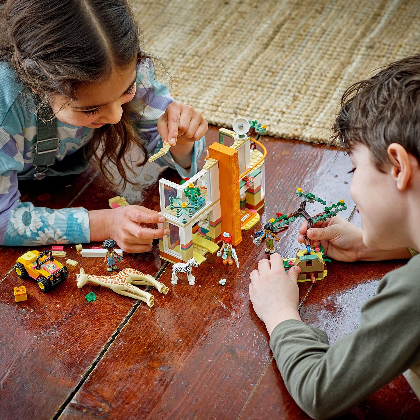 LEGO Friends Mia's Wildlife Rescue 41717 — Zebra & Giraffe Safari Set (Ages 7+)