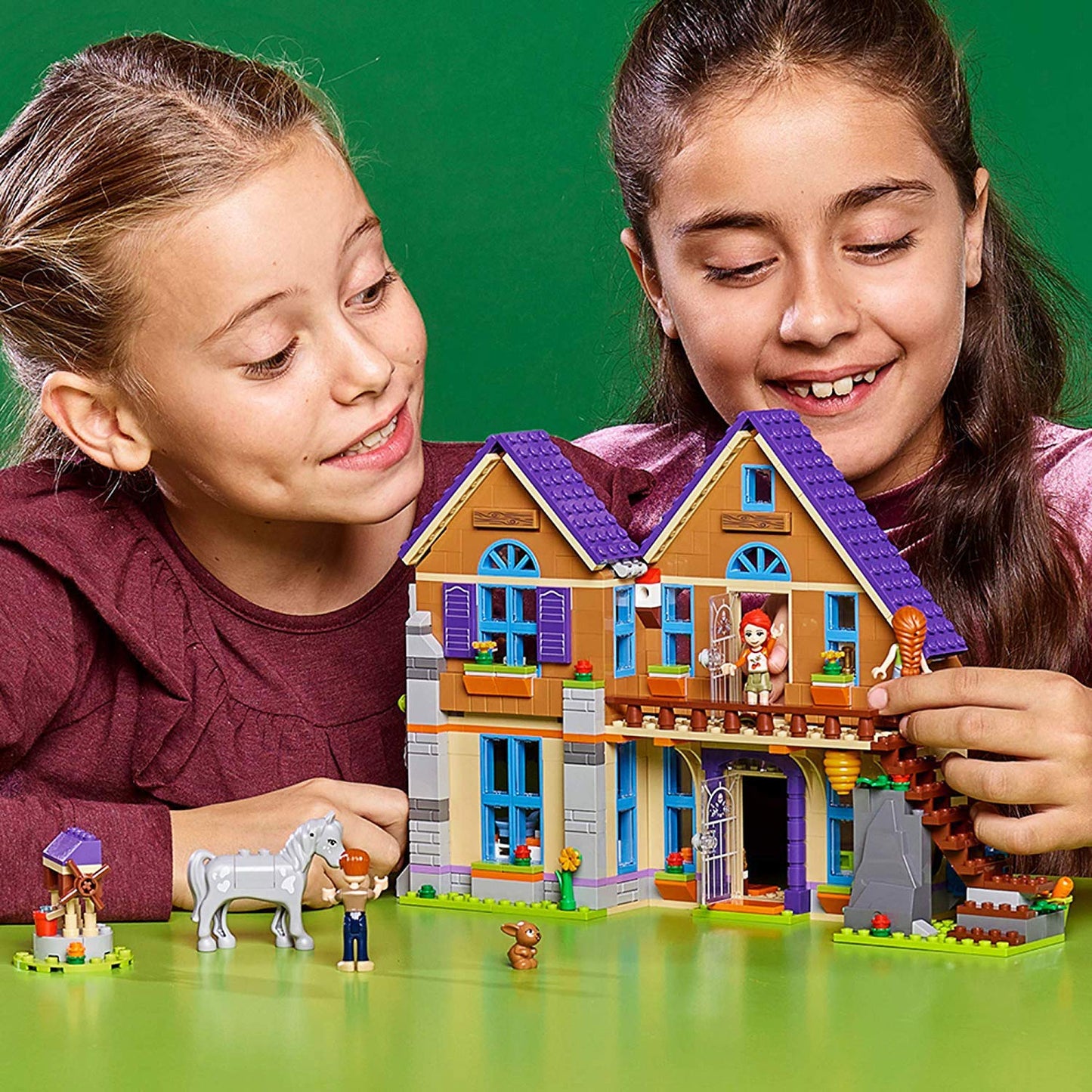 LEGO Friends Mia's House 41369 Building Kit – 715-Piece Forest Family Playset for Kids 6+