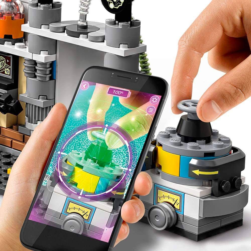 LEGO Hidden Side J.B.'s Ghost Lab 70418 – AR Ghost-Hunting Playset (174 Pcs)