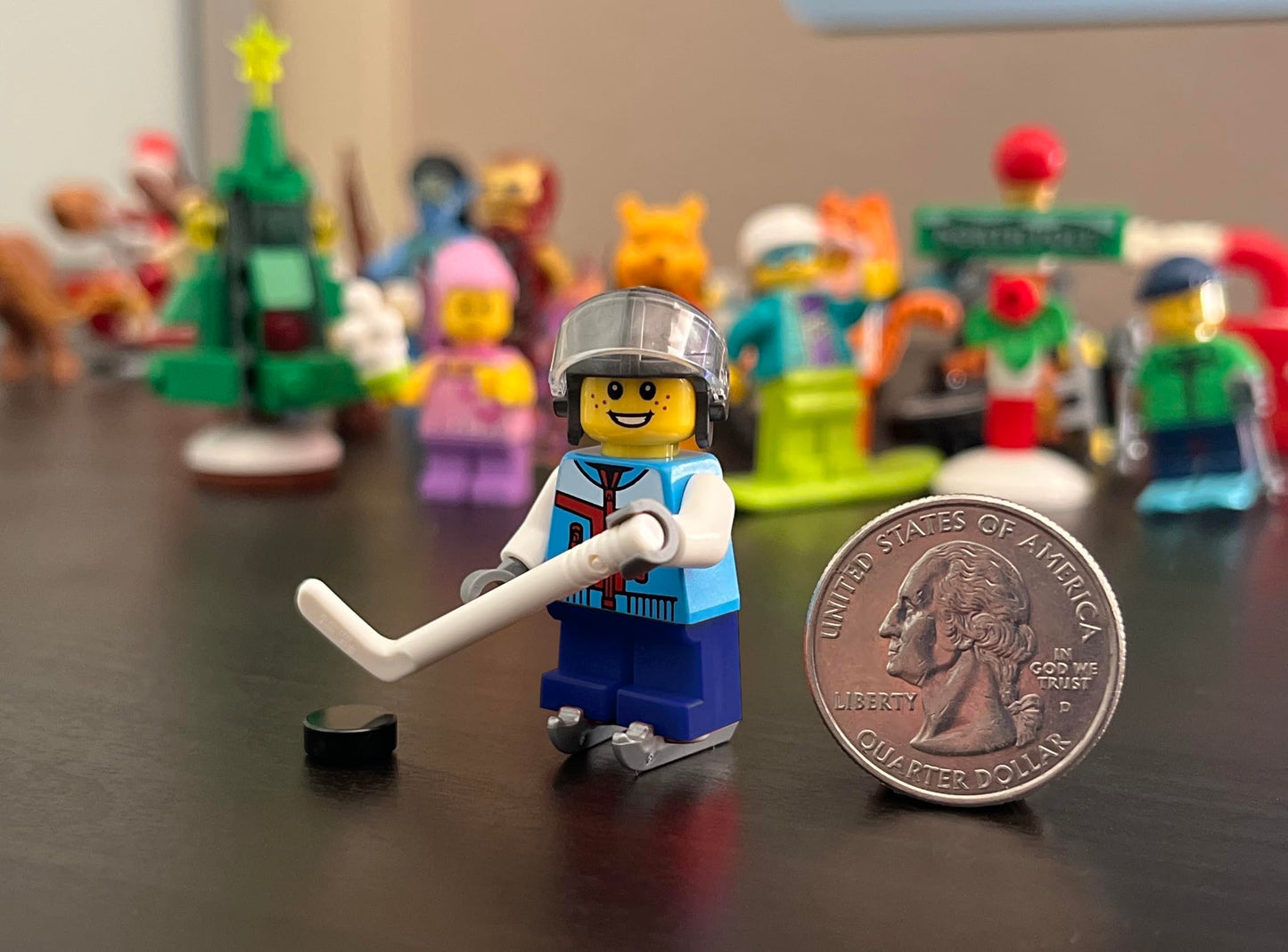 LEGO Holiday Minifigure Ice Hockey Player Boy – Advent Calendar 2024 Exclusive
