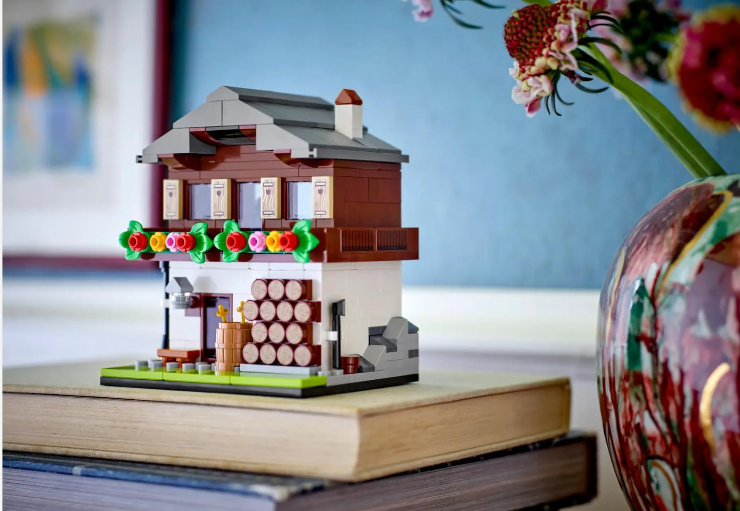 LEGO Houses of The World 3 – Switzerland Architecture Set (278 Pieces, 40594)