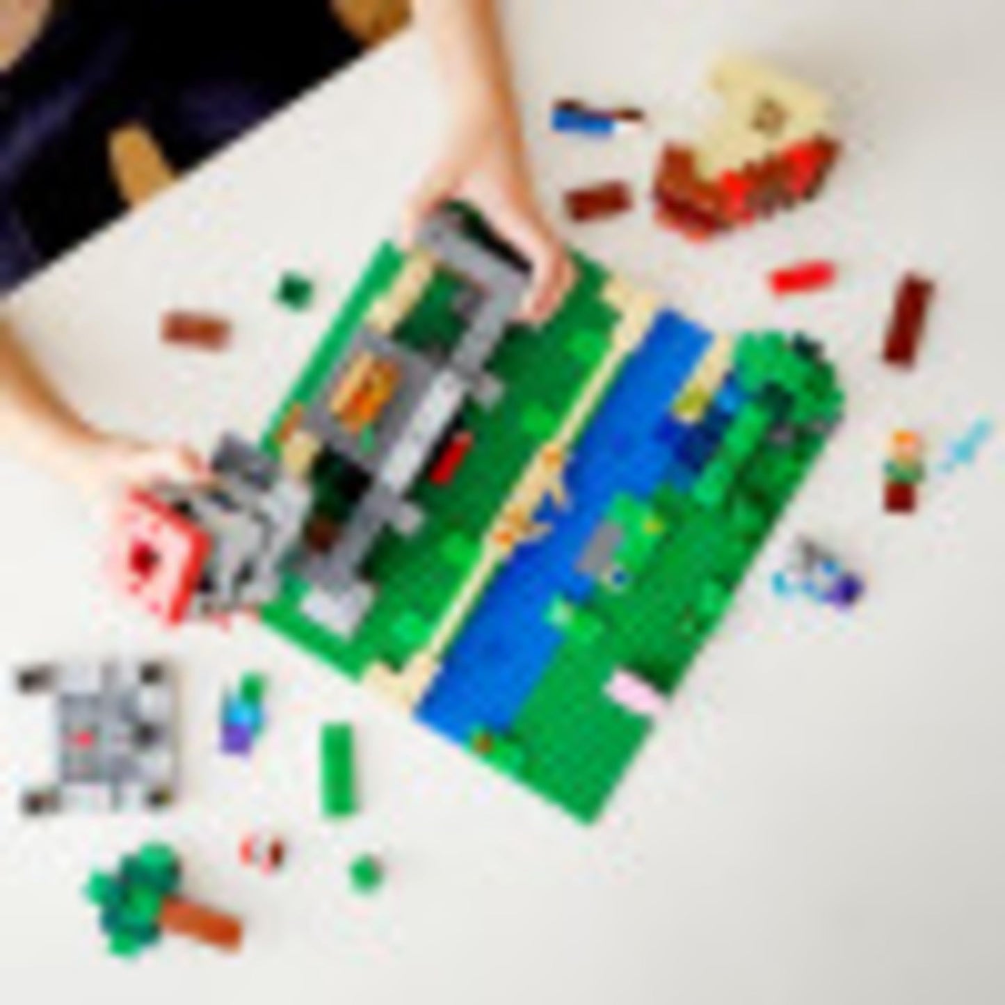LEGO Minecraft The Crafting Box 3.0 21161 – Castle & Farm Building Set (564 Pieces)
