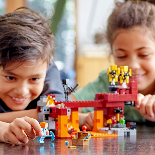LEGO Minecraft The Blaze Bridge 21154 Building Kit – 370 Pieces