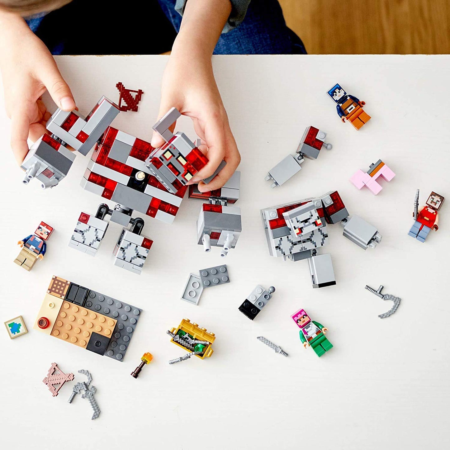 LEGO Minecraft The Redstone Battle 21163 – Action-Packed Dungeons Set for Kids 8+ | 504 Pieces