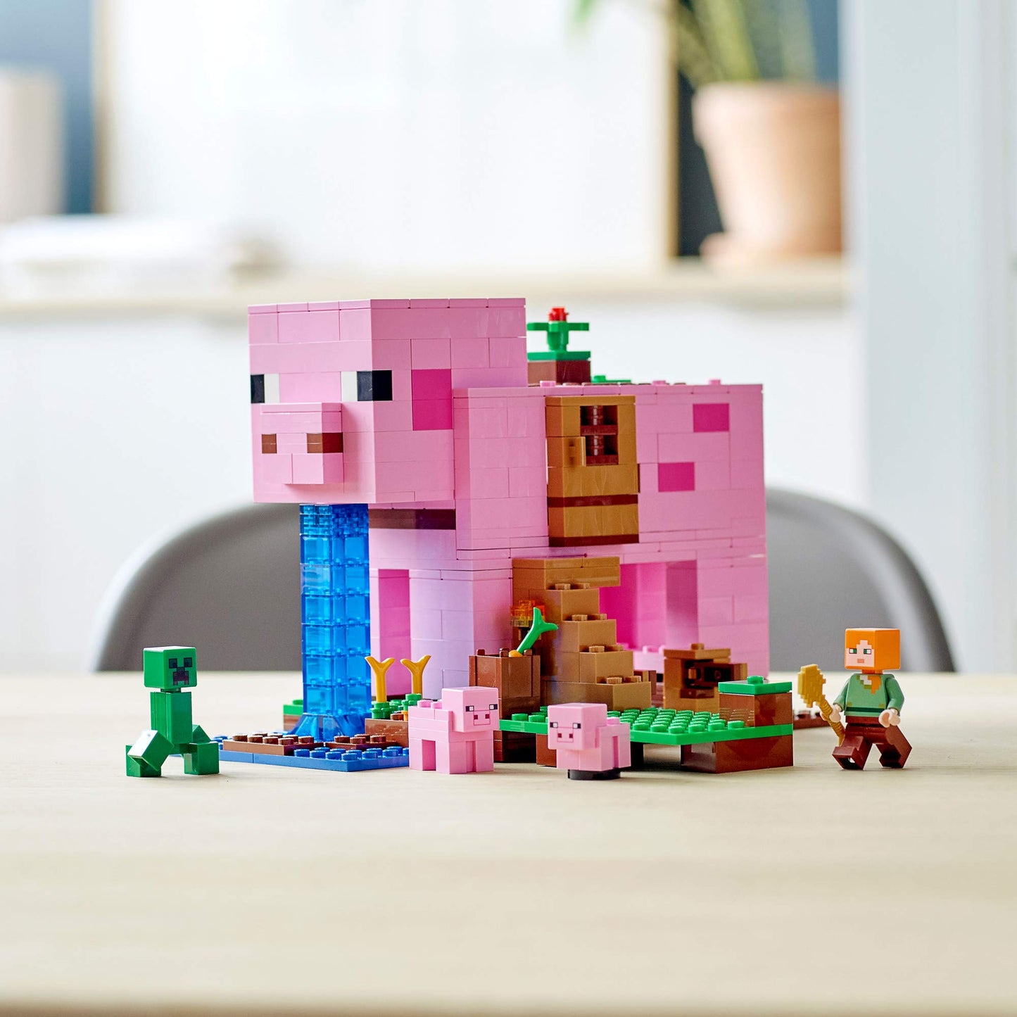 LEGO Minecraft The Pig House 21170 - Alex, Creeper & 2 Pig Figures | Animal Building Toy for Kids 8+