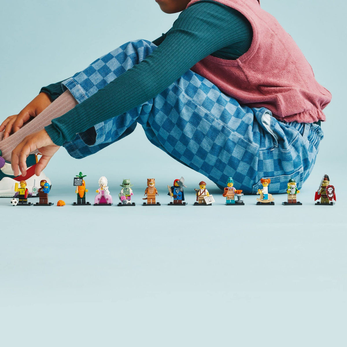 LEGO Minifigures Series 24 (71037) Blind Bag – 12 Collectible Characters